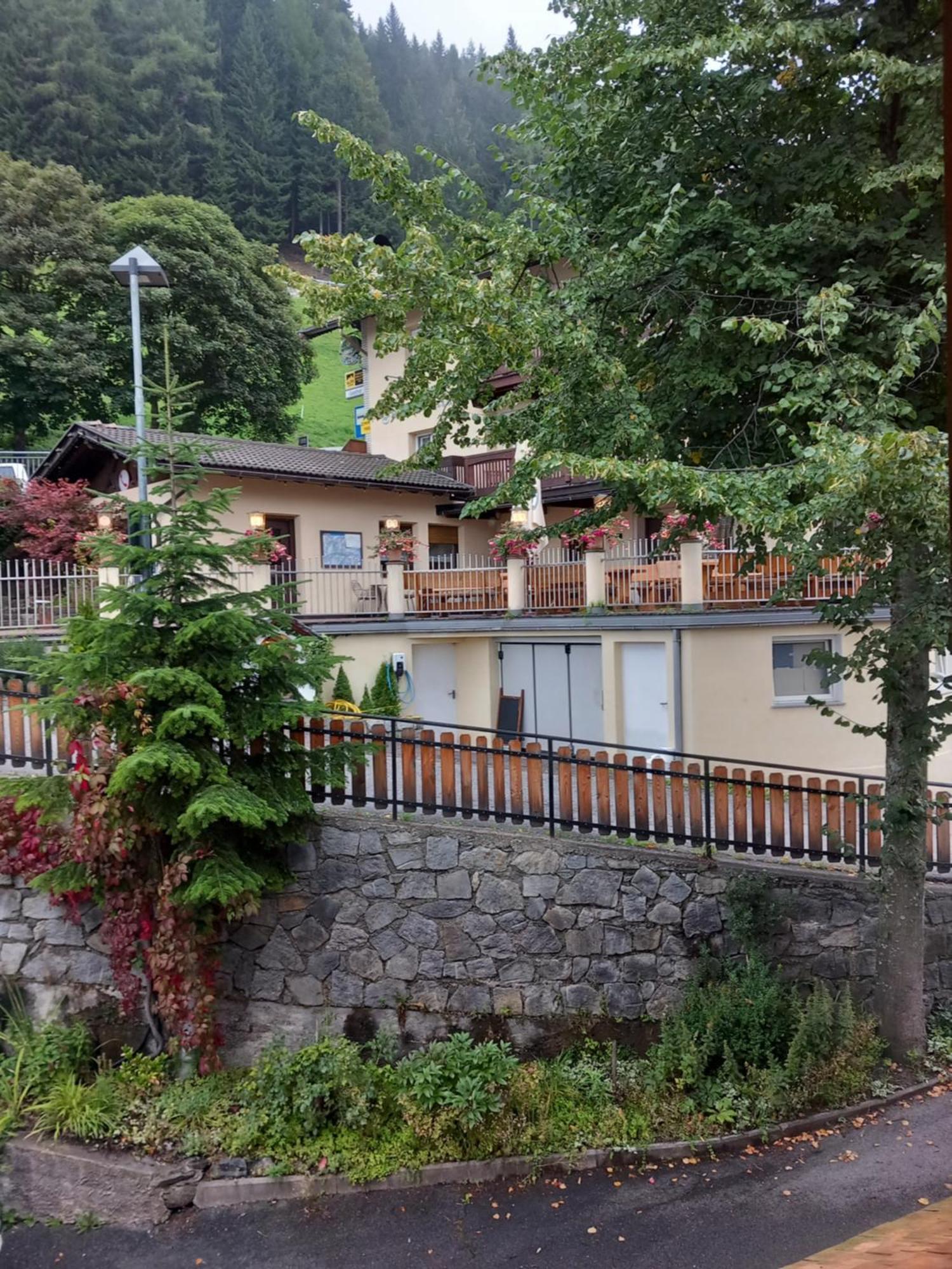 Gasthof Innerwalten St. Leonhard in Passeier Exterior foto