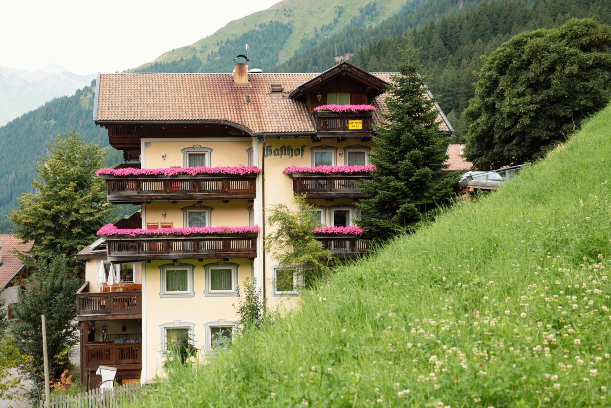 Gasthof Innerwalten St. Leonhard in Passeier Exterior foto